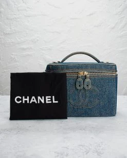 FWRD Renew Chanel Denim Coco Vanity Bag 21 FWRD Renew Chanel Denim Coco Vanity Bag -cosmetic shop FNEF WY1302 V10
